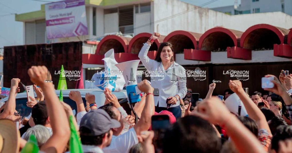 Poza Rica brinda respaldo total a Adanely Rodríguez en su registro ante el OPLE