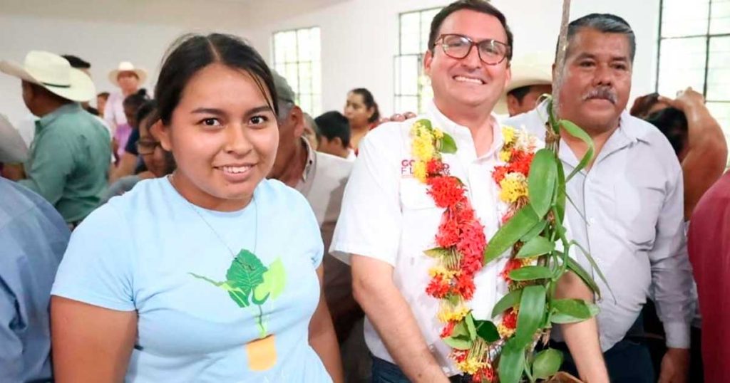 Comunidades se unen a Gonzalo Flores