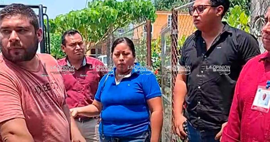 Estalla conflicto en escuela por culpa del alcalde de Cazones Estalla conflicto en escuela por culpa del alcalde de Cazones