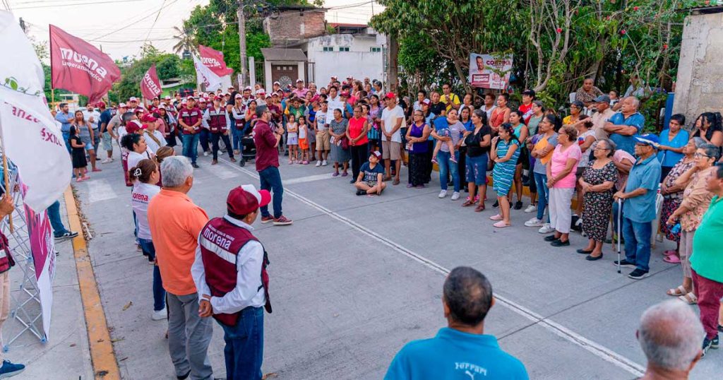 Daniel Cortina reafirma compromisos con Tuxpan