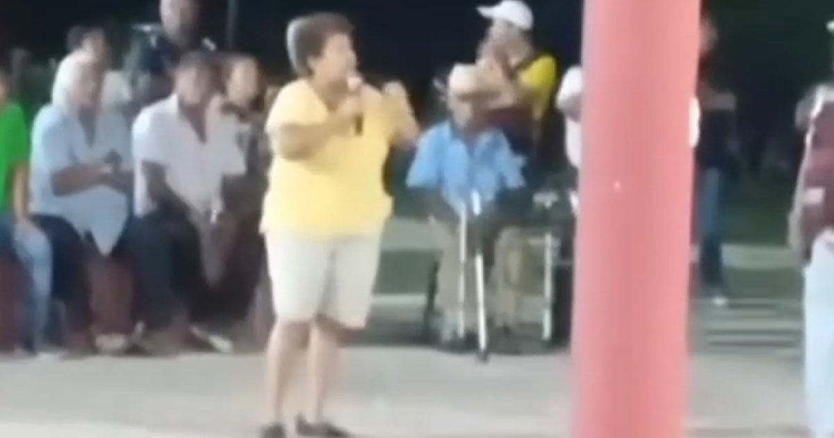 "Tú no eres Morena": Ciudadana confronta a Alba Leonila