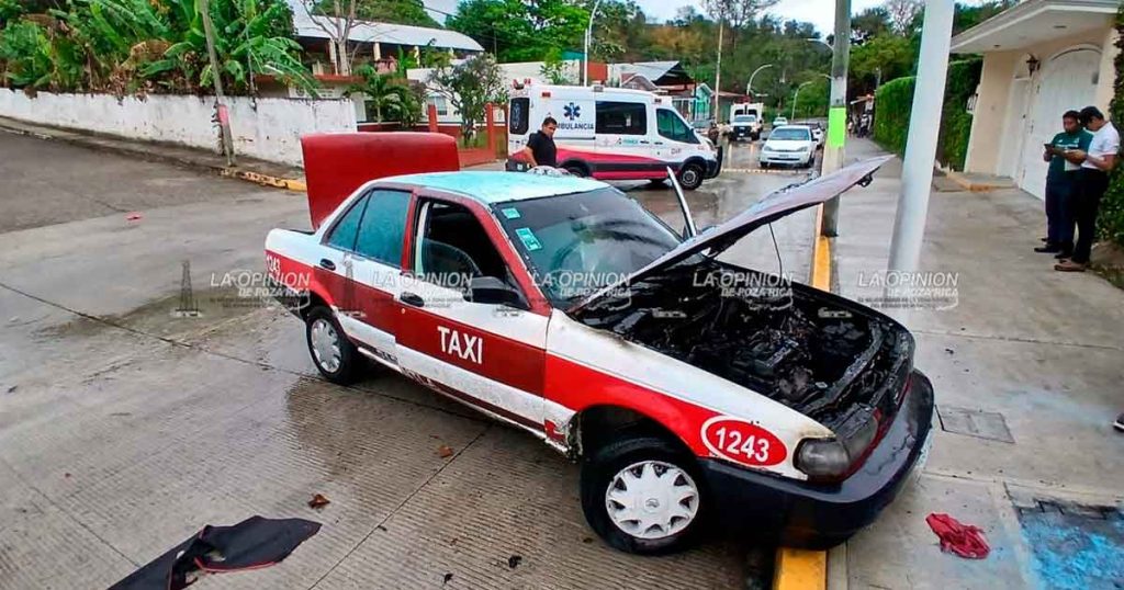 Taxi fue reducido a chatarra por incendio Taxi fue reducido a chatarra por incendio
