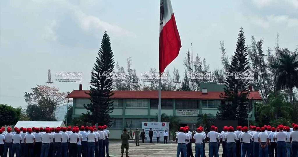 Juran bandera en solemne acto realizado en el 7º Batallón de Infantería Juran bandera en solemne acto realizado en el 7º Batallón de Infantería