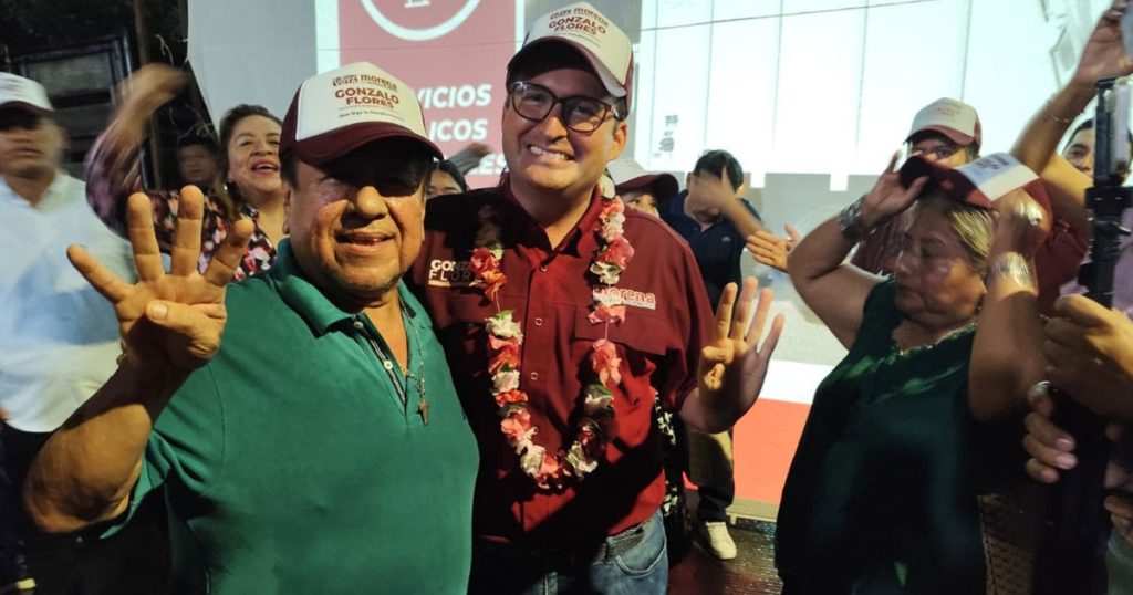Ricardo Romero da la espalda a Mariano Romero