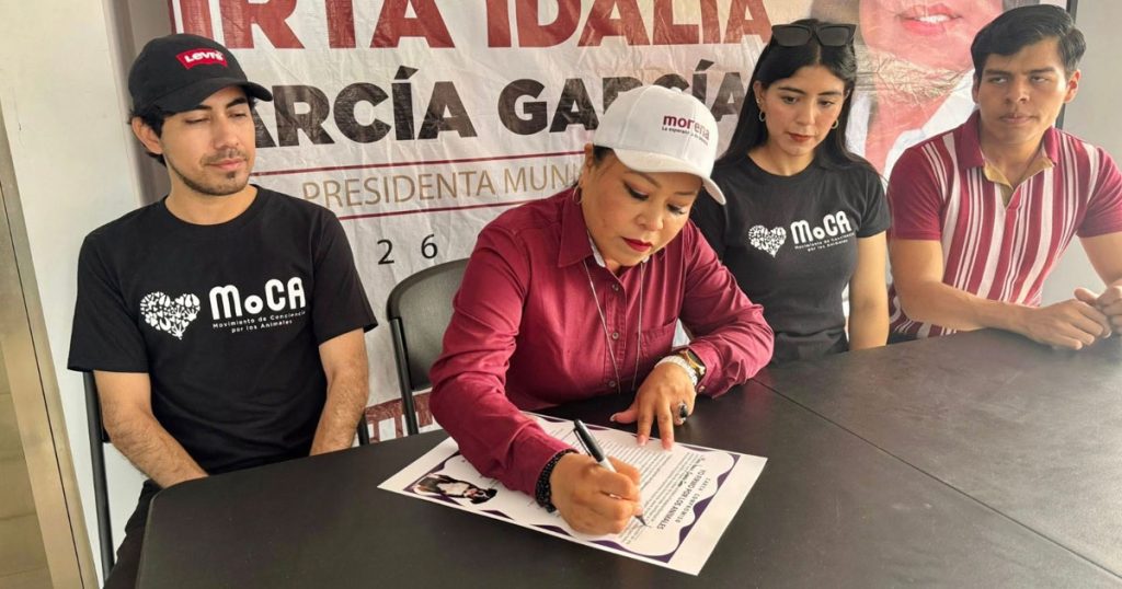 Mirta firma compromiso por los derechos animales