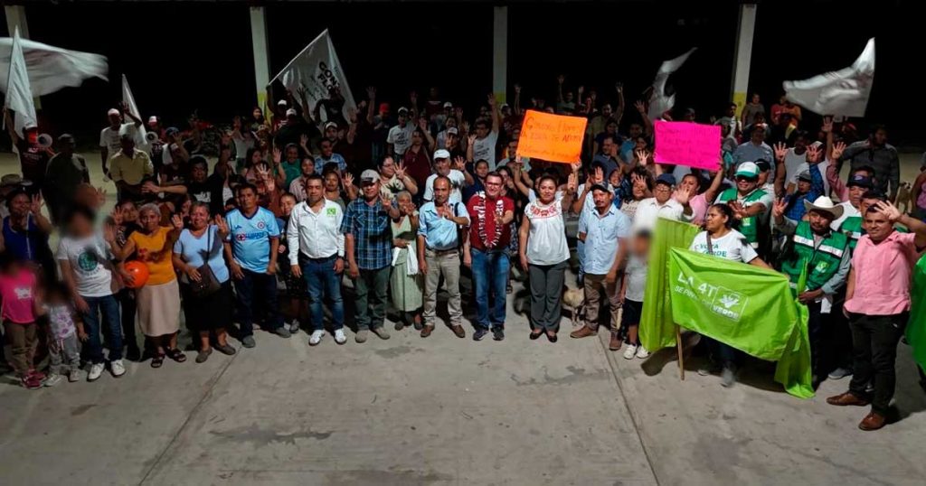 Comunidades se unen a Gonzalo Flores