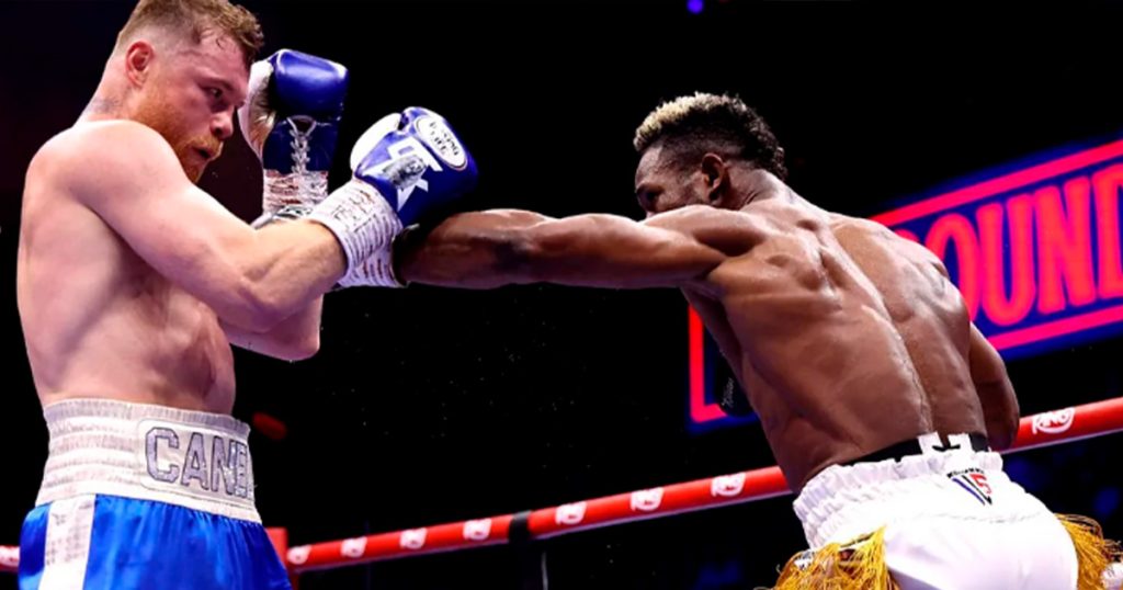 Saúl "Canelo" Álvarez vence al cubano William Scull en Arabia