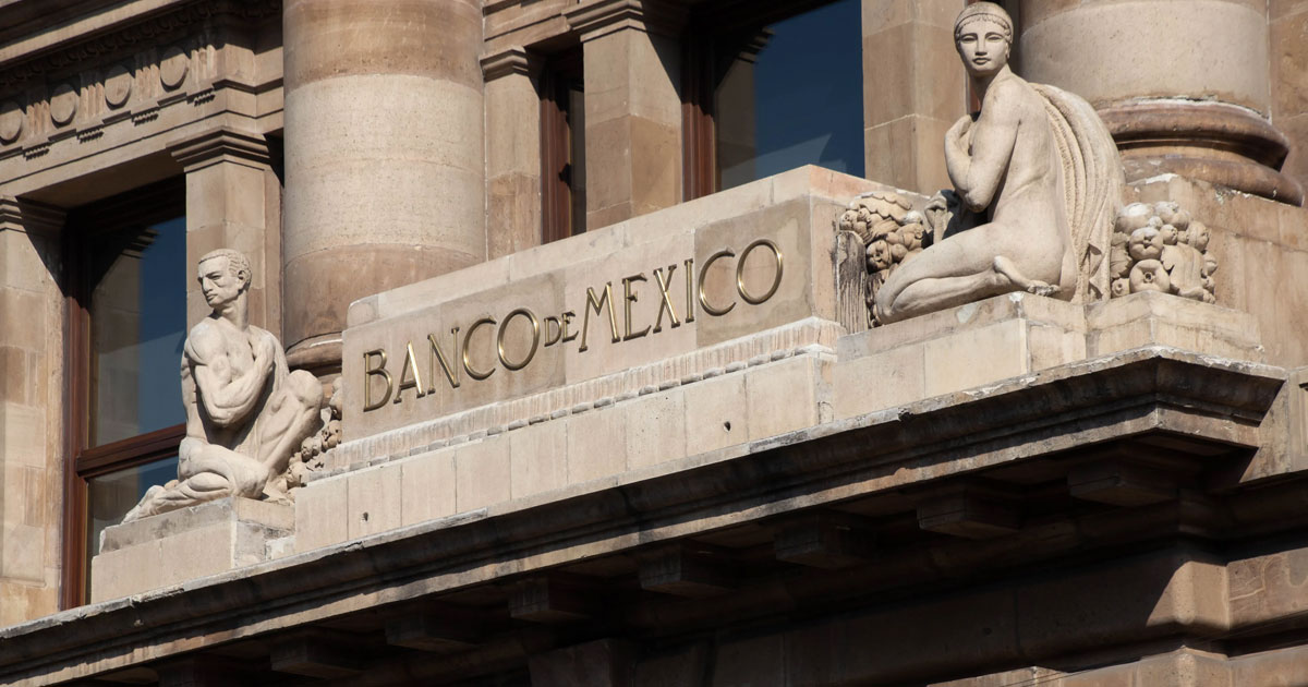 Banxico advierte estancamiento económico y repunte inflacionario