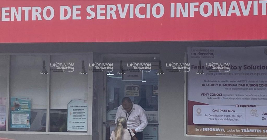 Familias aprovecharon la Feria de Atención realizada por el Infonavit