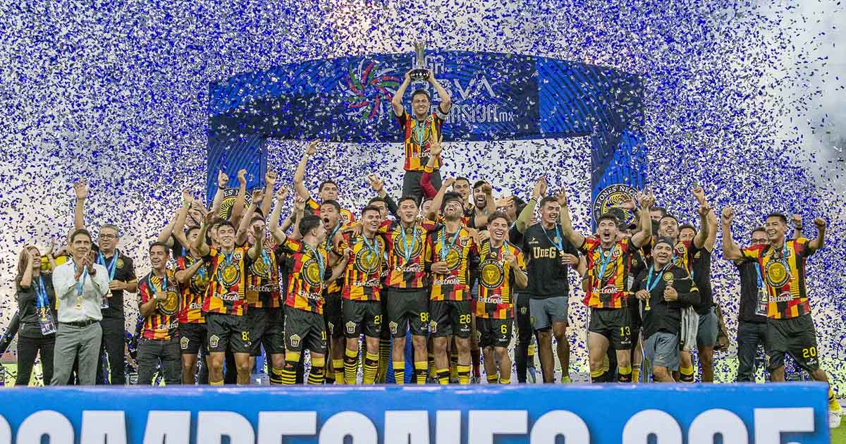 Leones Negros campeones de la Liga Expansión Leones Negros campeones de la Liga Expansión