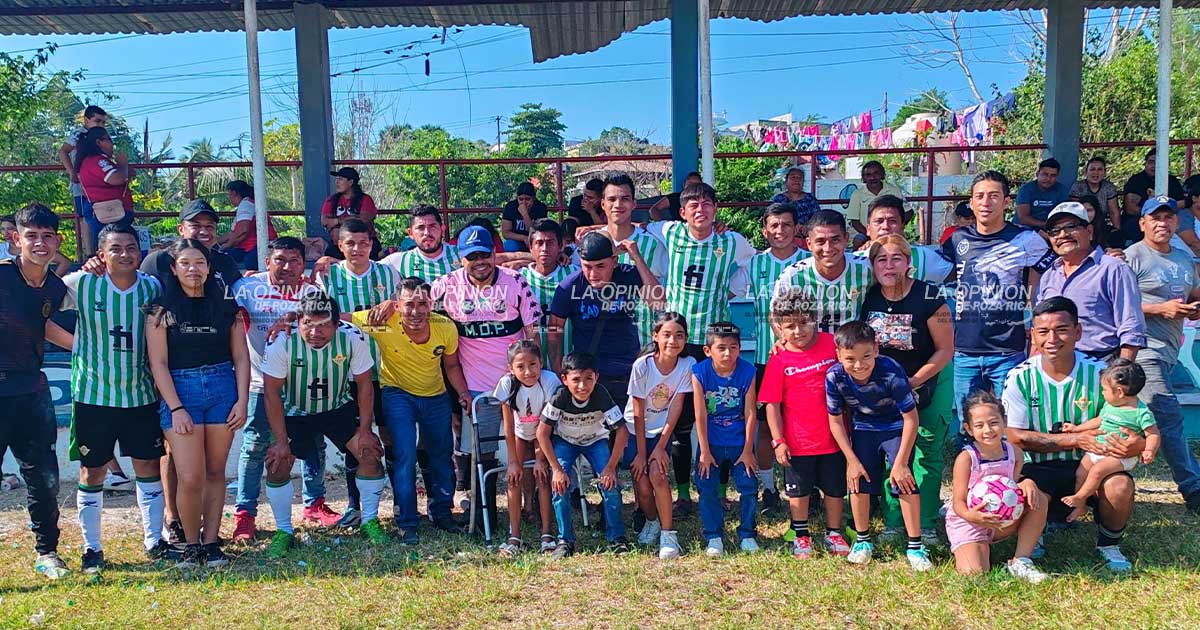 ¡Lobos Prensa se corona Campeón de la Municipal! ¡Lobos Prensa se corona Campeón de la Municipal!