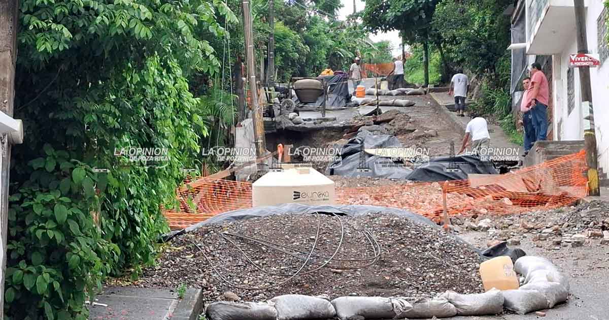 Barda se vino abajo por las lluvias Barda se vino abajo por las lluvias