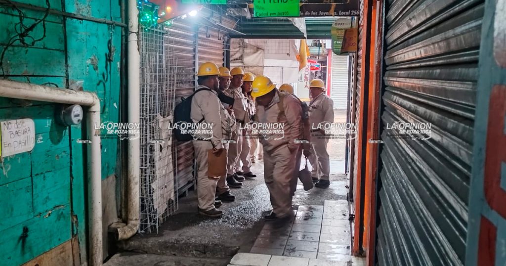 Previenen el dengue con control larvario en el mercado Poza Rica Previenen el dengue con control larvario en el mercado Poza Rica