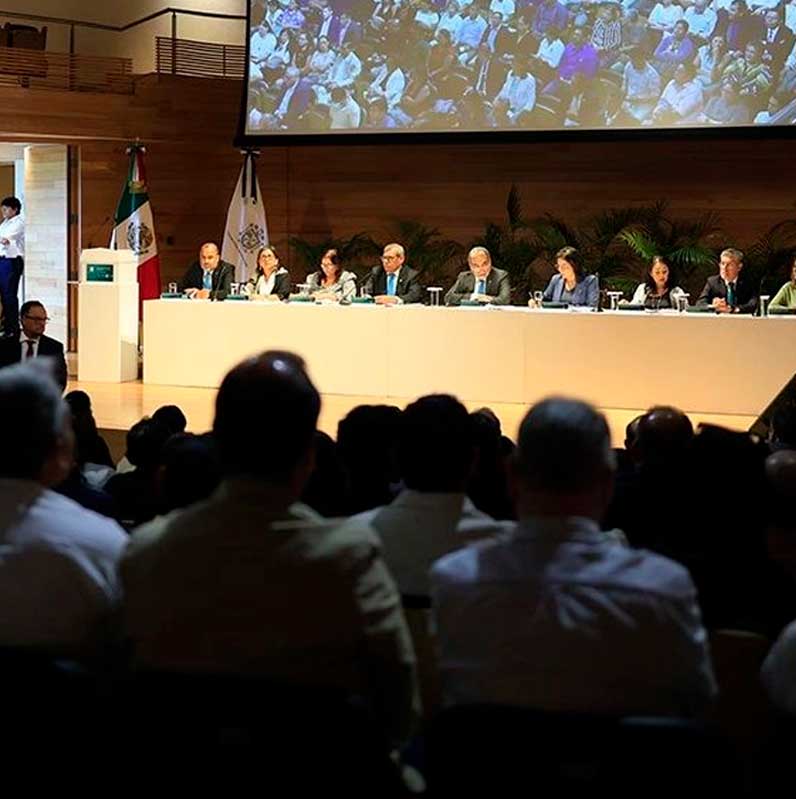 Lanzan consulta en la UV sobre posible prórroga de cuatro años al rector Lanzan consulta en la UV sobre posible prórroga de cuatro años al rector