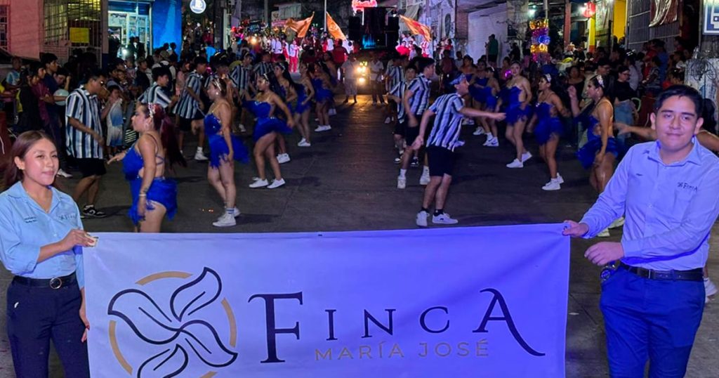 Comparsa Zamoreña es reconocida por su coreografía en Carnaval de Papantla