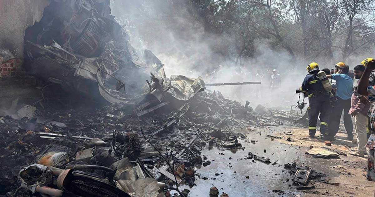 Recuperan más cuerpos de la tragedia aérea en la India Recuperan más cuerpos de la tragedia aérea en la India