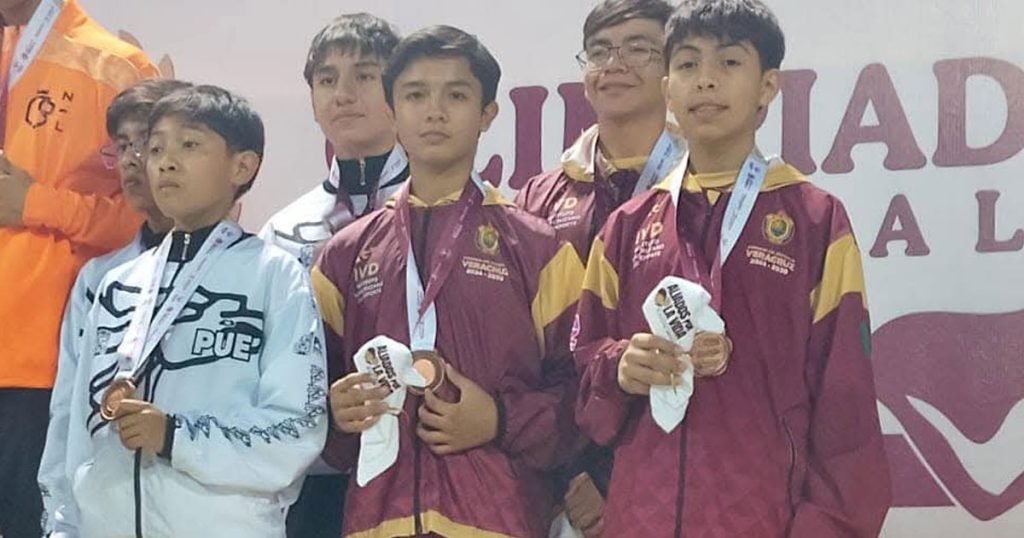 ¡Karatecas veracruzanos brillan en Yucatán! ¡Karatecas veracruzanos brillan en Yucatán!