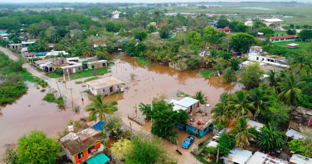 Apoyan a familias de Cucharas afectadas por las fuertes lluvias Apoyan a familias de Cucharas afectadas por las fuertes lluvias