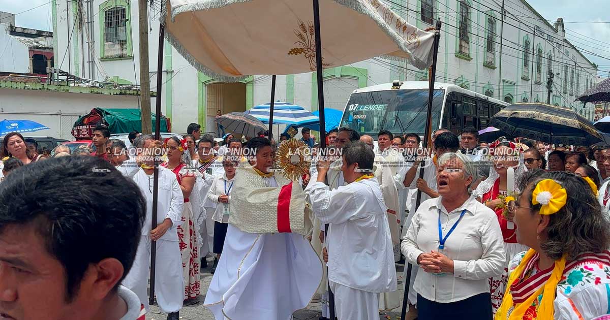 El pueblo mágico vive el Jueves de Corpus El pueblo mágico vive el Jueves de Corpus