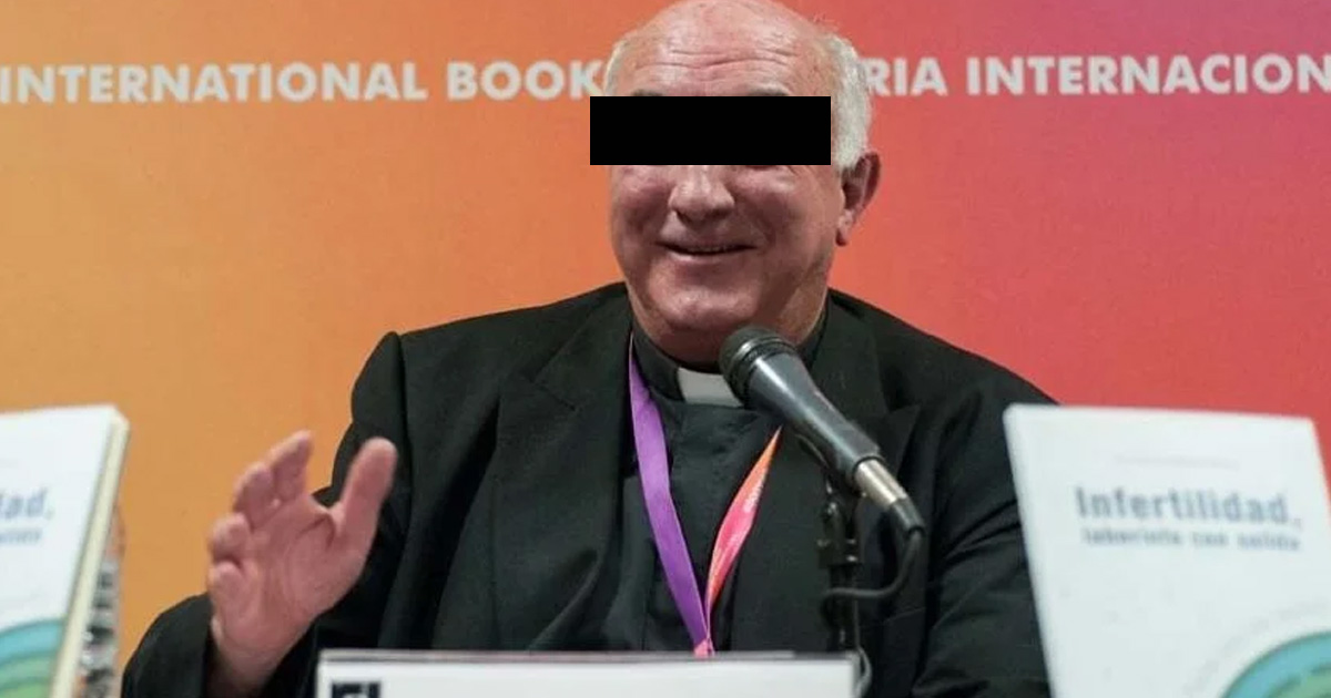 Detienen a sacerdote por abuso sexual en el AICM