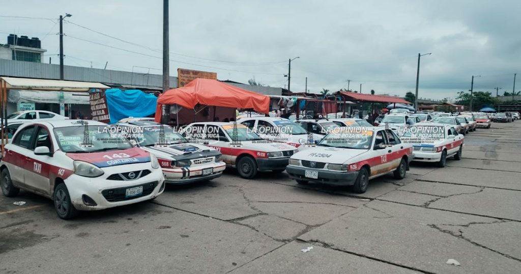 Taxistas de Poza Rica piden intervención del gobierno del estado Taxistas de Poza Rica piden intervención del gobierno del estado