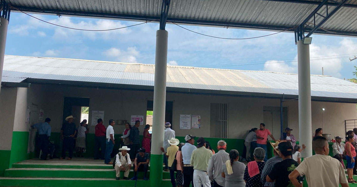 Lento y en calma se desarrolla el proceso electoral en Tecolutla