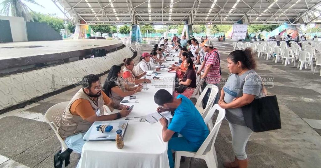 Veracruz tiene una gobernadora comprometida con el pueblo: Gómez Cazarín Veracruz tiene una gobernadora comprometida con el pueblo: Gómez Cazarín