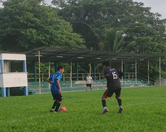 ¡Ponen la cereza en el pastel en la 2DA J!