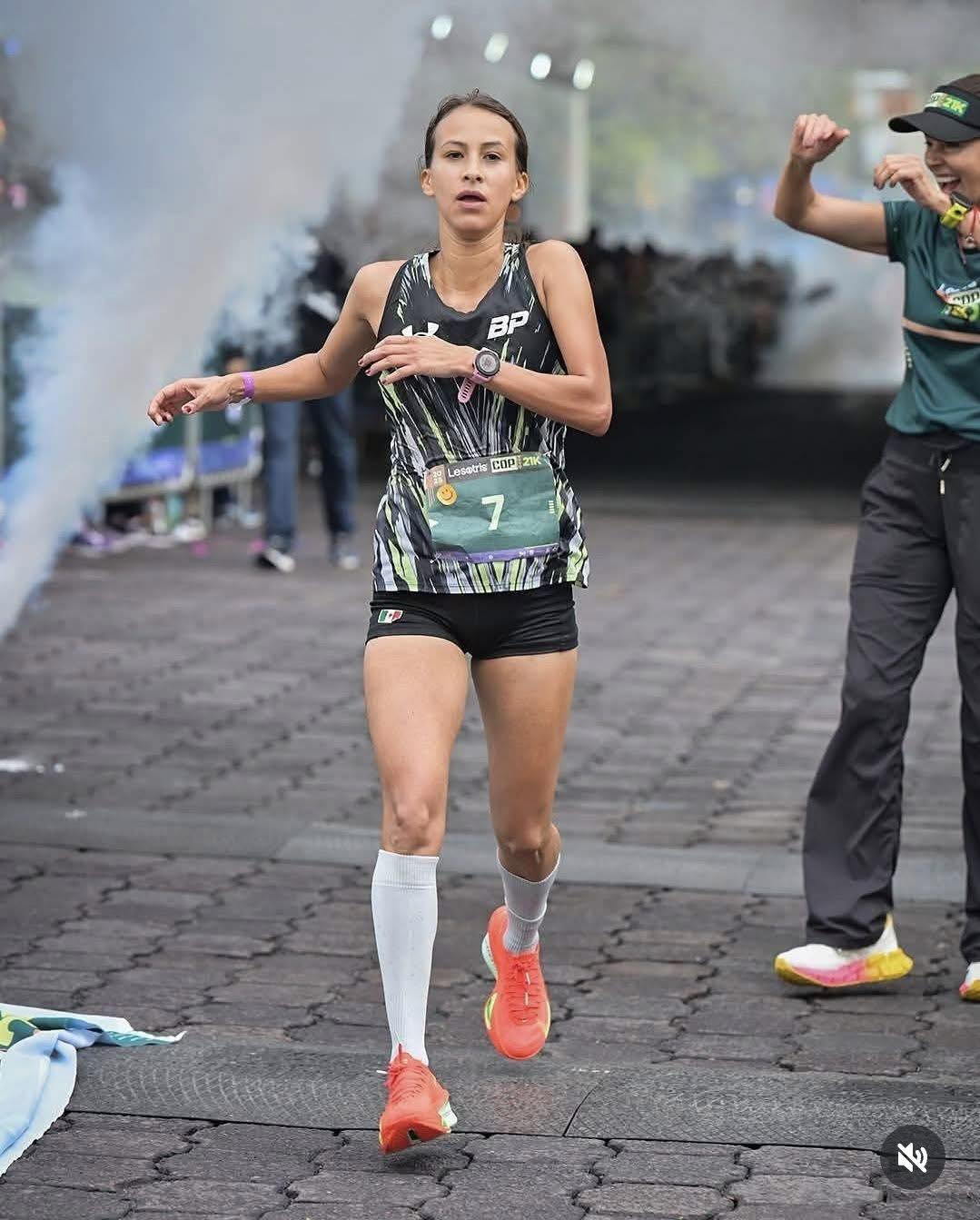 ¡ 30 mil corredores tiñen la capital de la CDMX !