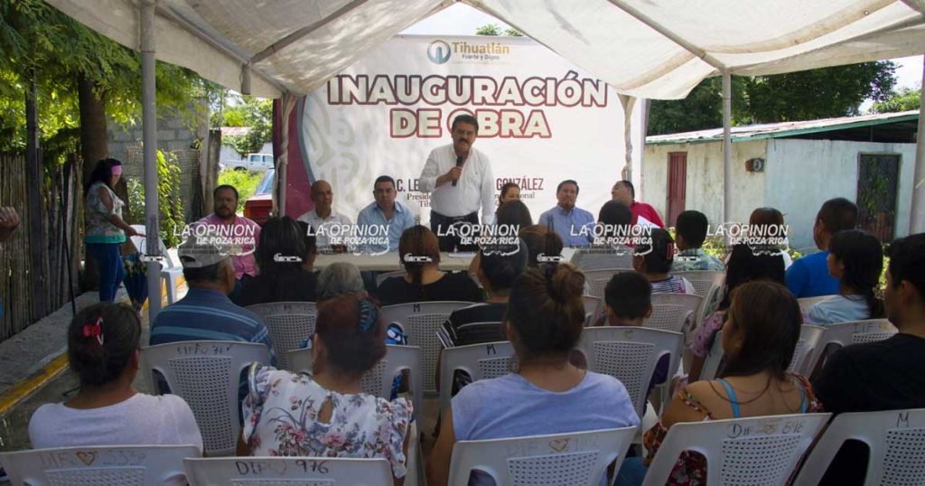 Inauguran tercera etapa de pavimento en Papatlarillo Inauguran tercera etapa de pavimento en Papatlarillo