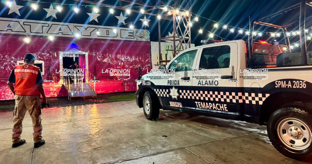 Colapsa la carpa del Circo Atayde tras fuerte tormenta Colapsa la carpa del Circo Atayde tras fuerte tormenta