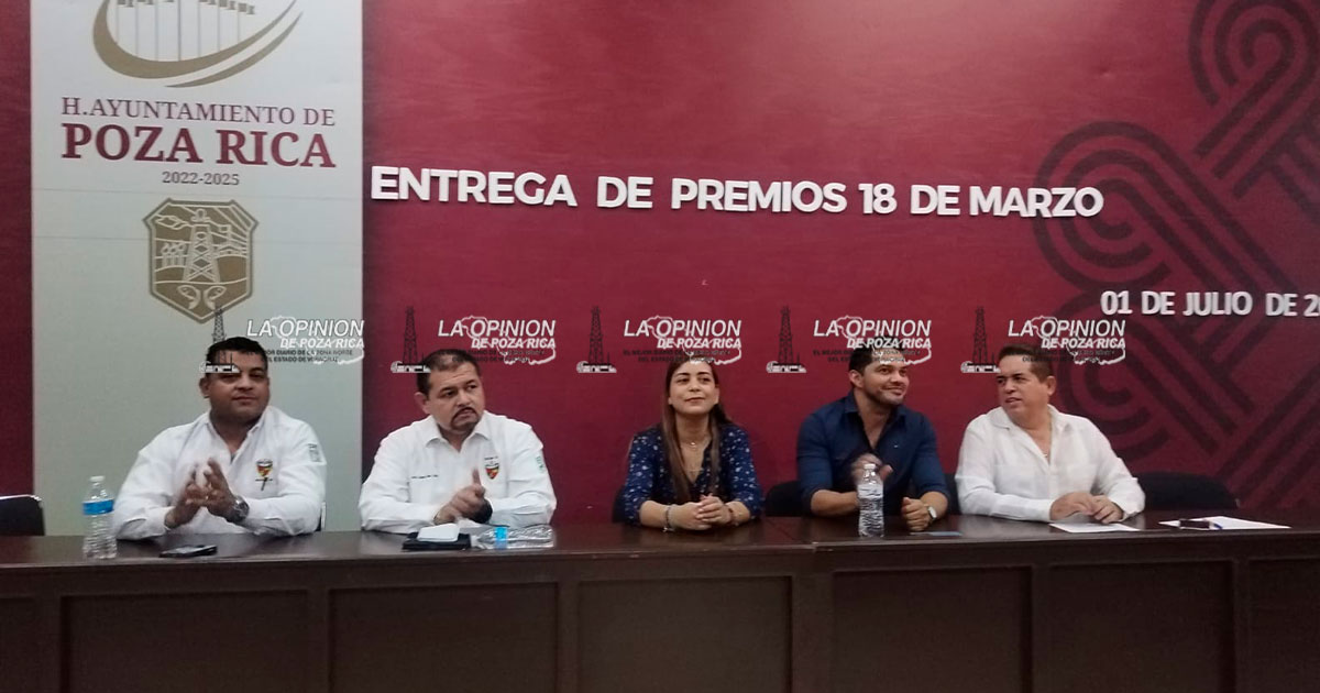 Reconocimientos a participantes del desfile del 18 de marzo y el carnaval Reconocimientos a participantes del desfile del 18 de marzo y el carnaval