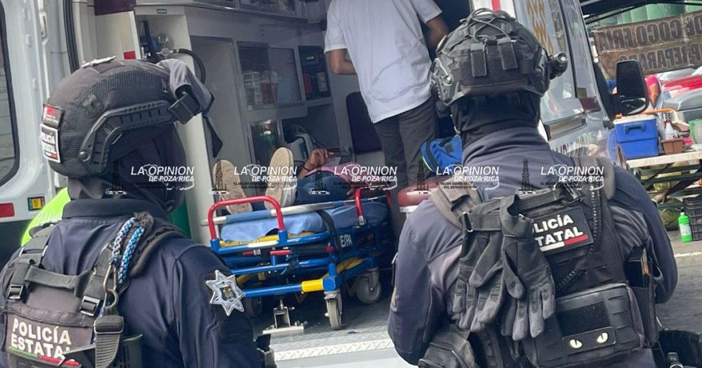 Mujer cayó al suelo inconsciente Mujer cayó al suelo inconsciente