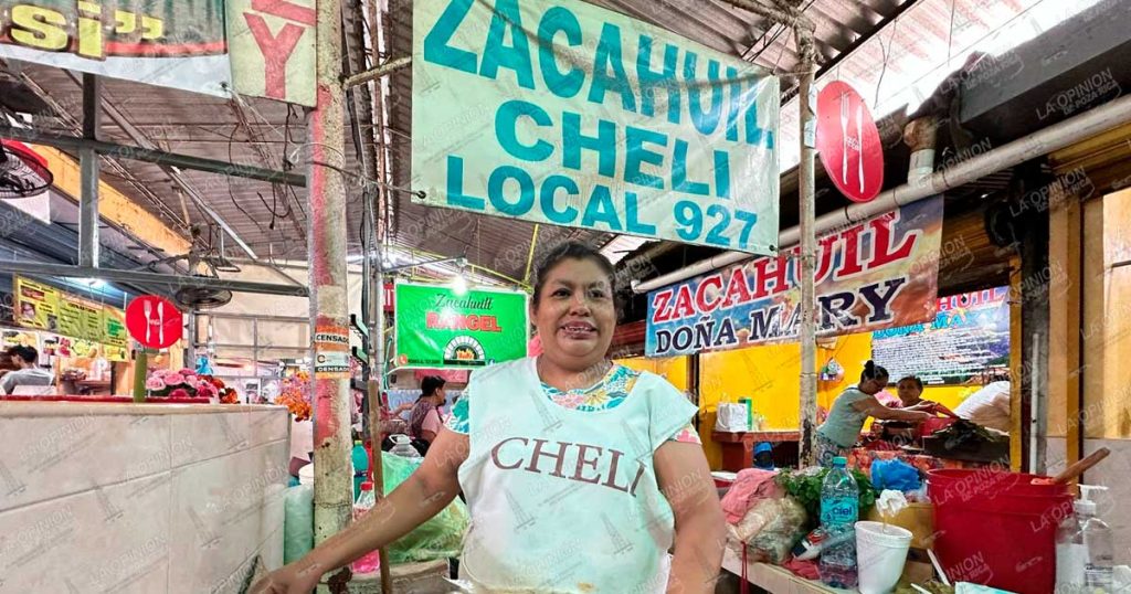 Vendedoras de zacahuil esperan repunte de ventas en este periodo vacacional, por pozarricenses y turistas Vendedoras de zacahuil esperan repunte de ventas en este periodo vacacional, por pozarricenses y turistas