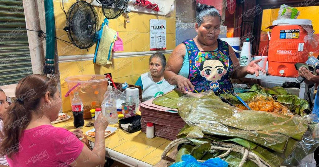 Vendedoras de zacahuil esperan repunte de ventas en este periodo vacacional, por pozarricenses y turistas Vendedoras de zacahuil esperan repunte de ventas en este periodo vacacional, por pozarricenses y turistas