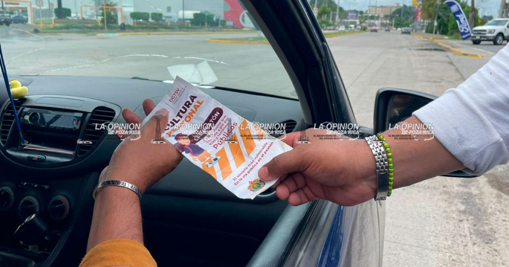 Brinda Tránsito del Estado orientación y apoyo a los turistas Brinda Tránsito del Estado orientación y apoyo a los turistas