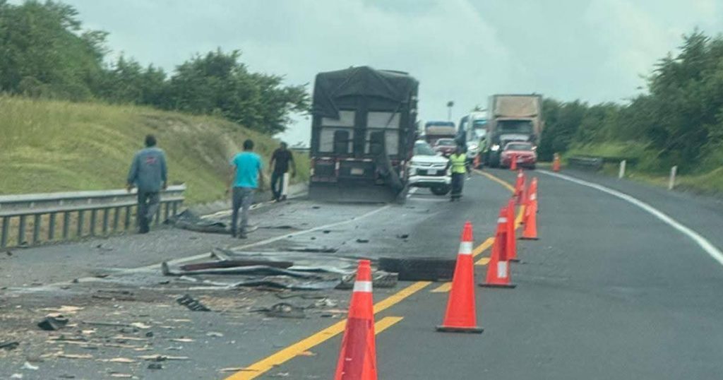 Trágico accidente en la Autopista Tuxpan-Tampico Trágico accidente en la Autopista Tuxpan-Tampico