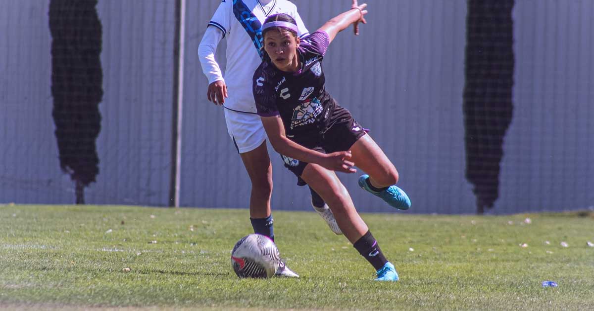 Tiene 14 años y Pachuca ya la promovió a la sub 19 femenil Tiene 14 años y Pachuca ya la promovió a la sub 19 femenil