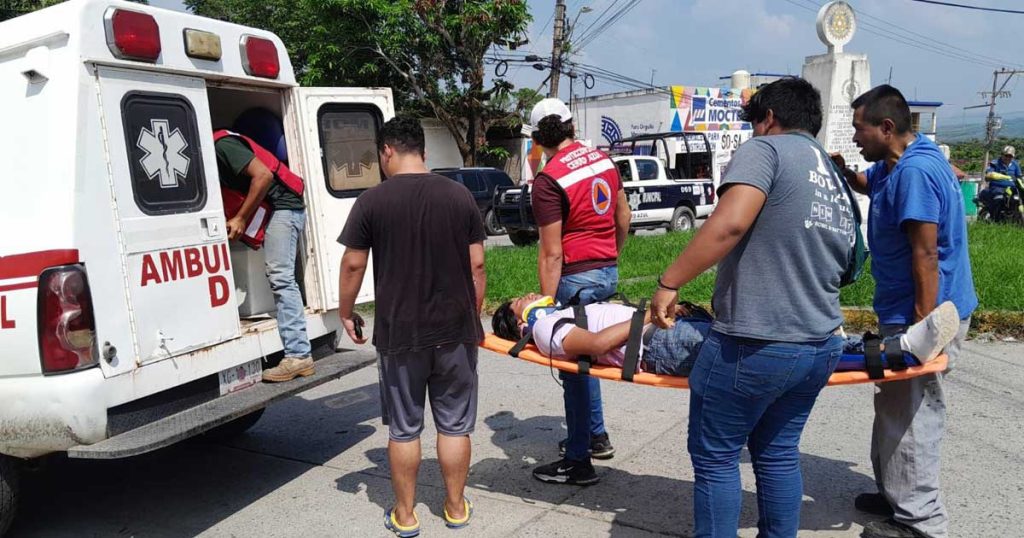 Un lesionado en aparatoso choque Un lesionado en aparatoso choque