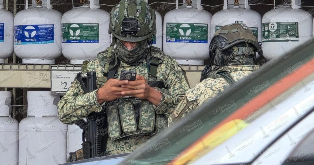 Camioneta es robada en The Home Depot Camioneta es robada en The Home Depot