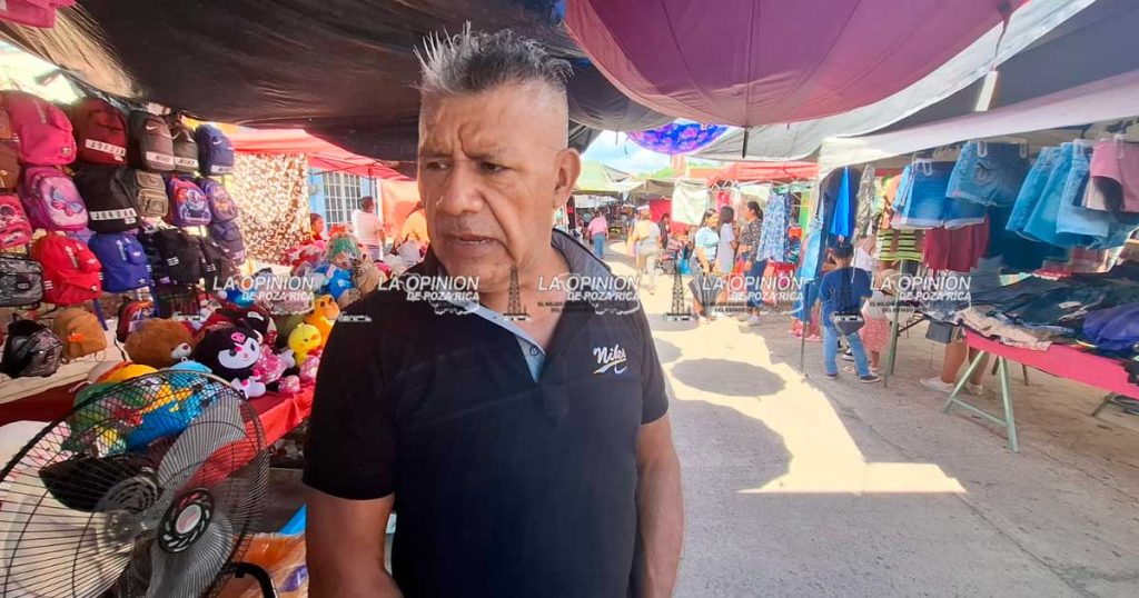 Incrementa movimiento en tianguis de cada jueves Incrementa movimiento en tianguis de cada jueves