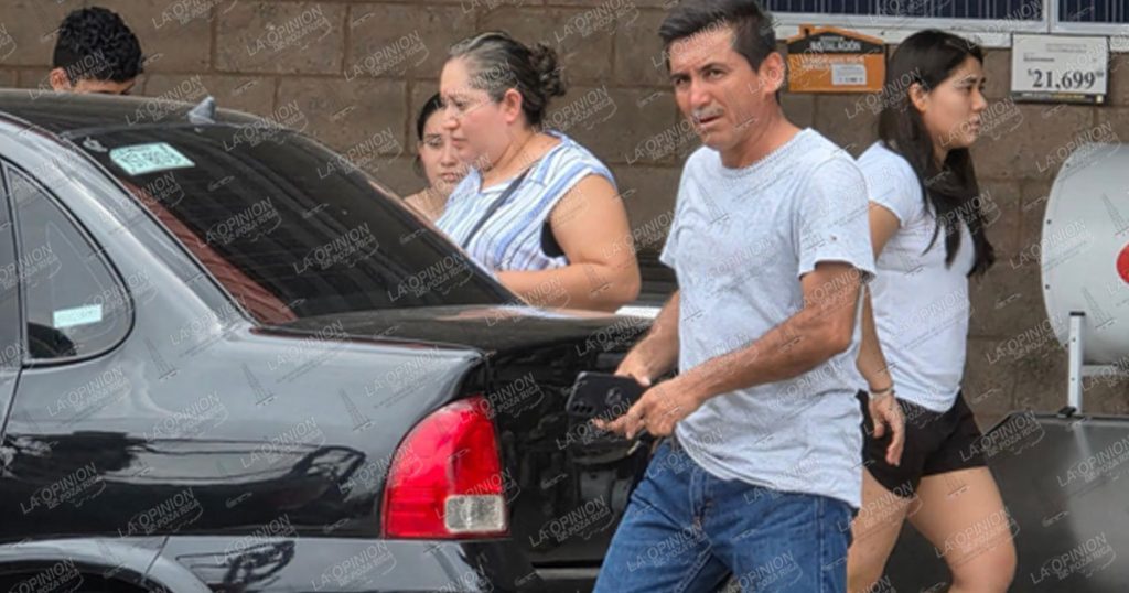 Camioneta es robada en The Home Depot Camioneta es robada en The Home Depot