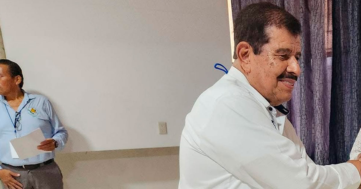 Se va jefe de Sector 02 Elihut Leyva Deyta Se va jefe de Sector 02 Elihut Leyva Deyta