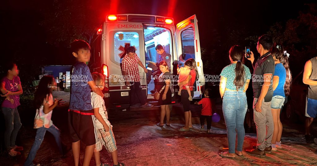 ¡La golpea y le abre la cabeza! ¡La golpea y le abre la cabeza!