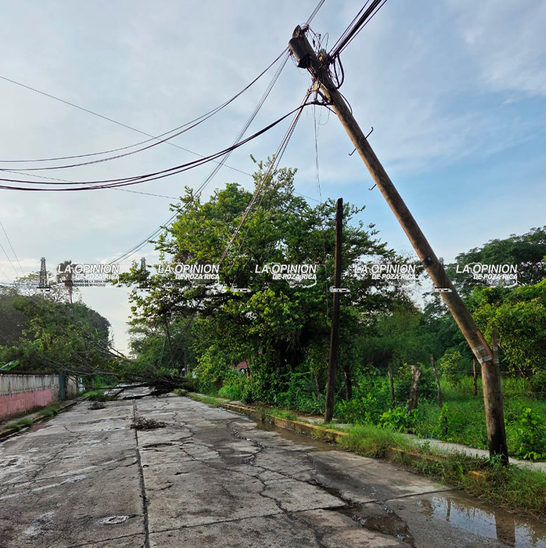 Tormenta eléctrica deja daños en Naranjos Tormenta eléctrica deja daños en Naranjos