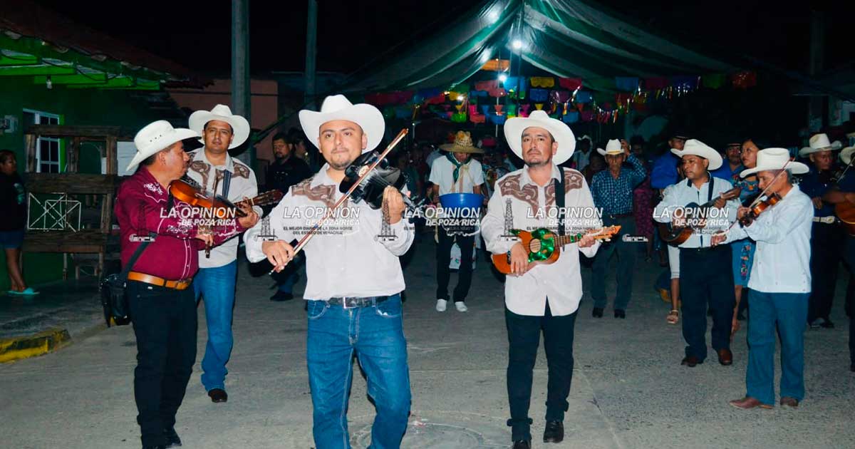 Participativa la fiesta del huapango en Tamalin