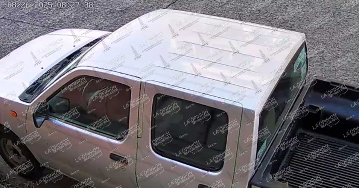 Roban camioneta afuera de una primaria en la Laredo Roban camioneta afuera de una primaria en la Laredo
