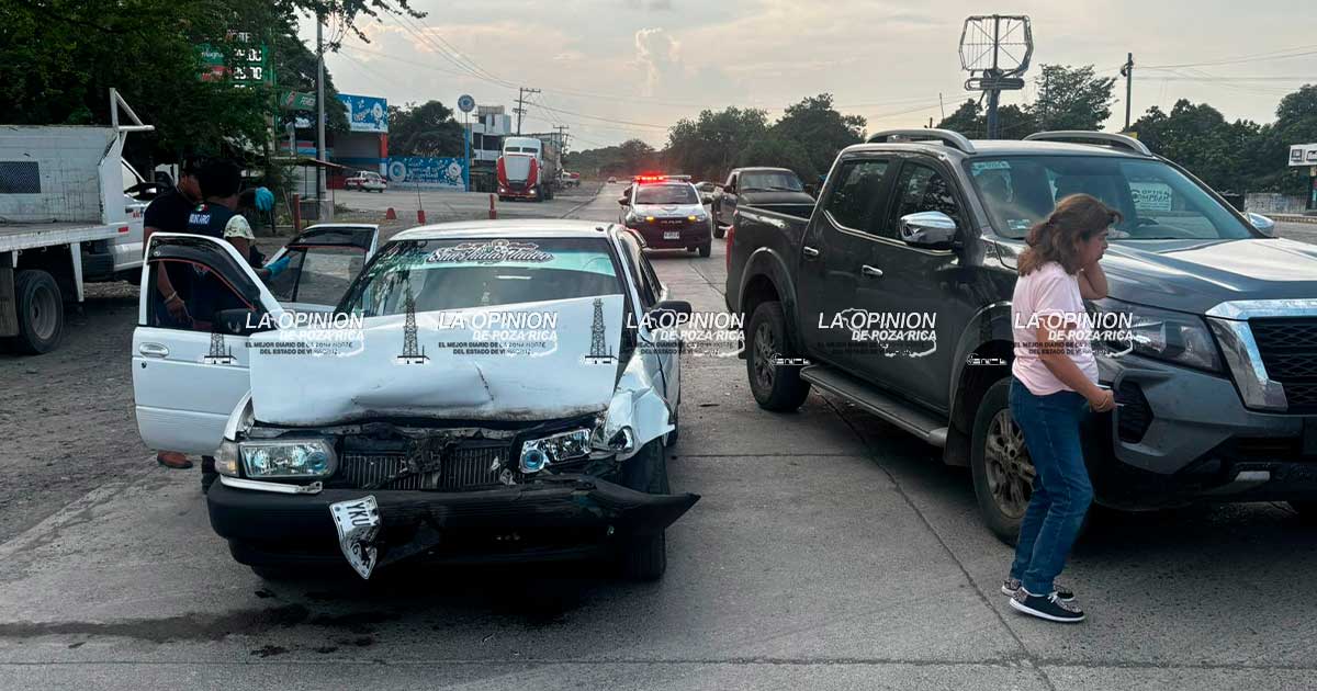 Dos mujeres lesionadas tras choque en carretera Dos mujeres lesionadas tras choque en carretera