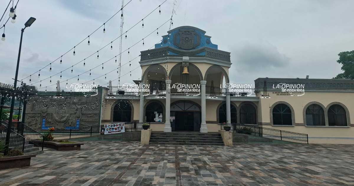 Desmienten protesta frente al Ayuntamiento Desmienten protesta frente al Ayuntamiento