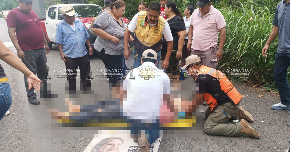 Derrapa maestro en la vía Naranjos-Chontla Derrapa maestro en la vía Naranjos-Chontla